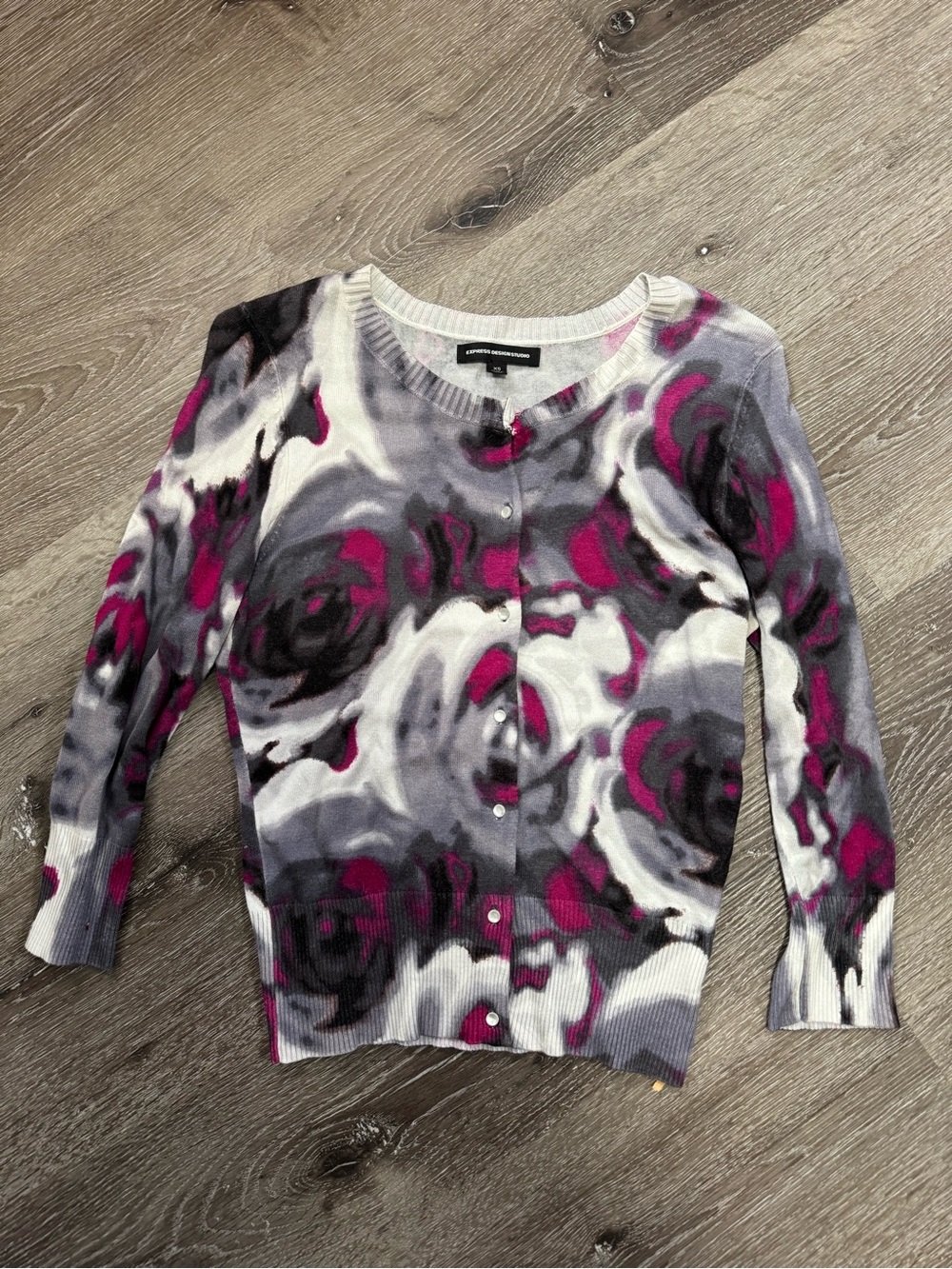 Colorful expression long sleeve